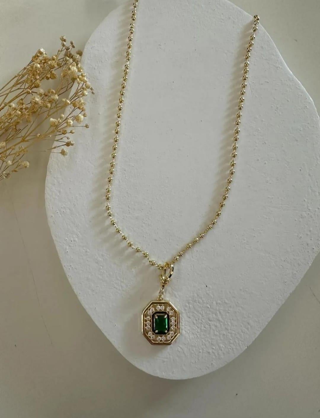 Trend Zümrüt Baget Kolye 