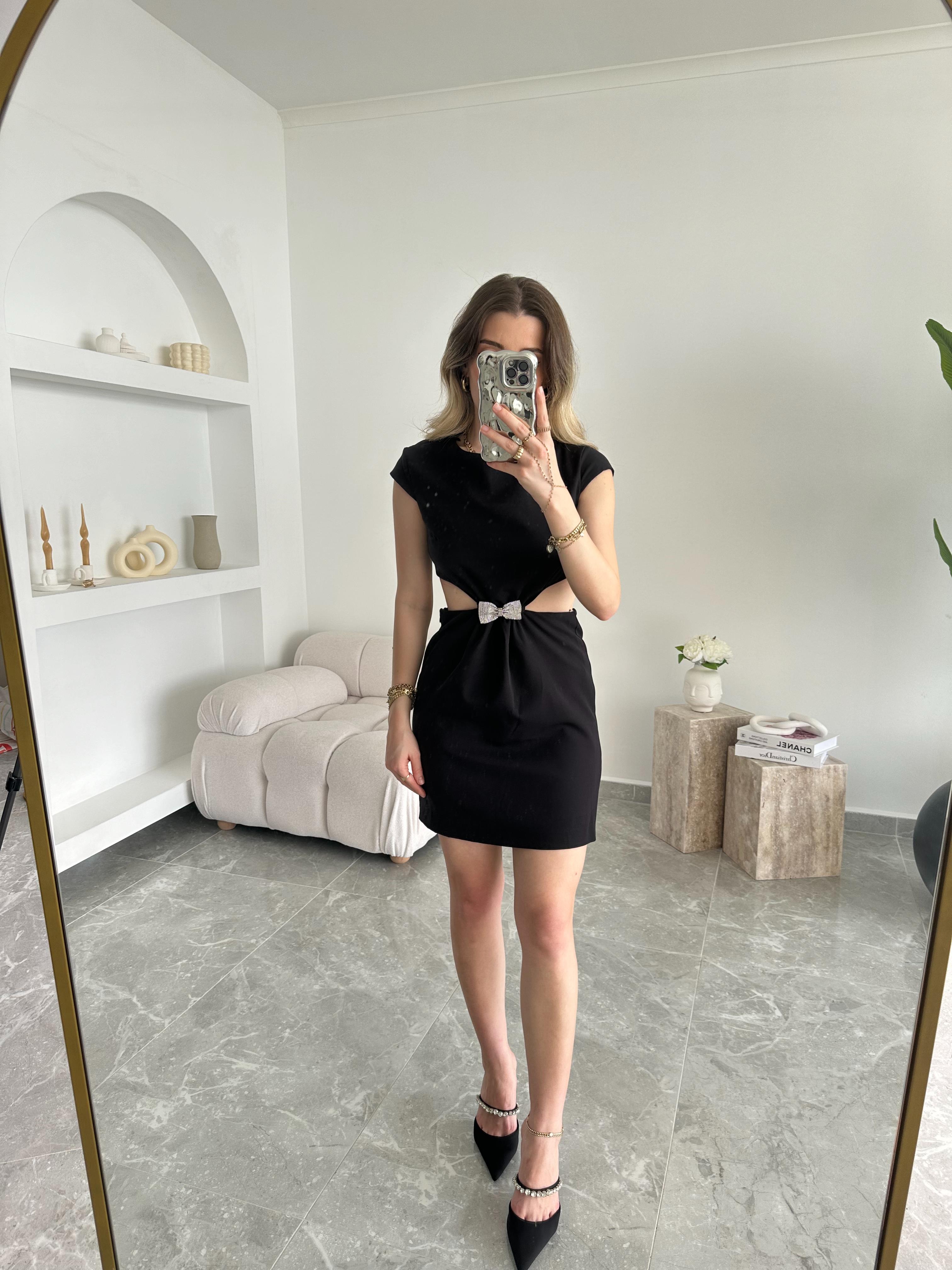 Zr Model Siyah Fiyonk Detaylı Elbise