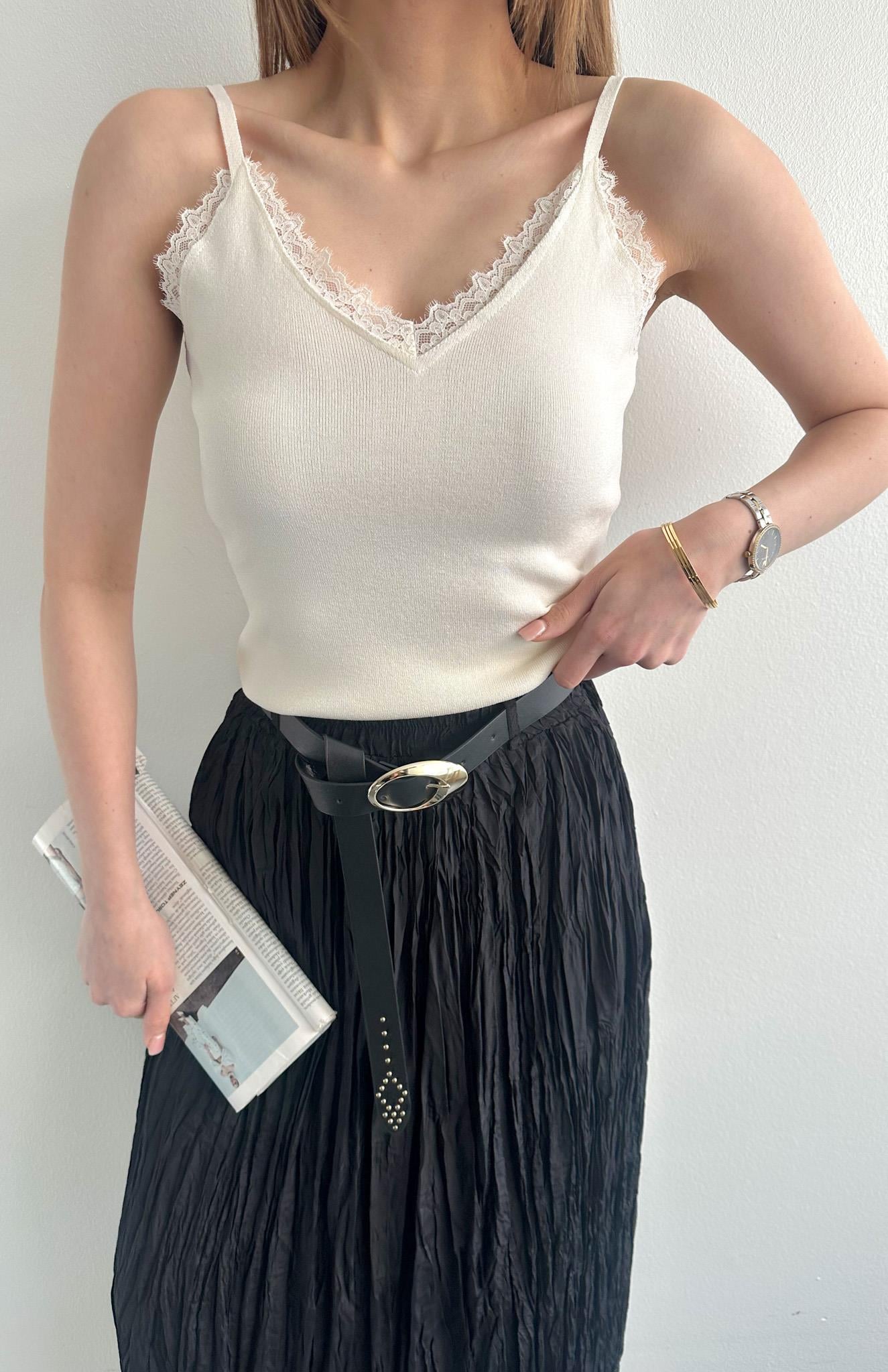 Dantel Detaylı Triko Atlet KREM