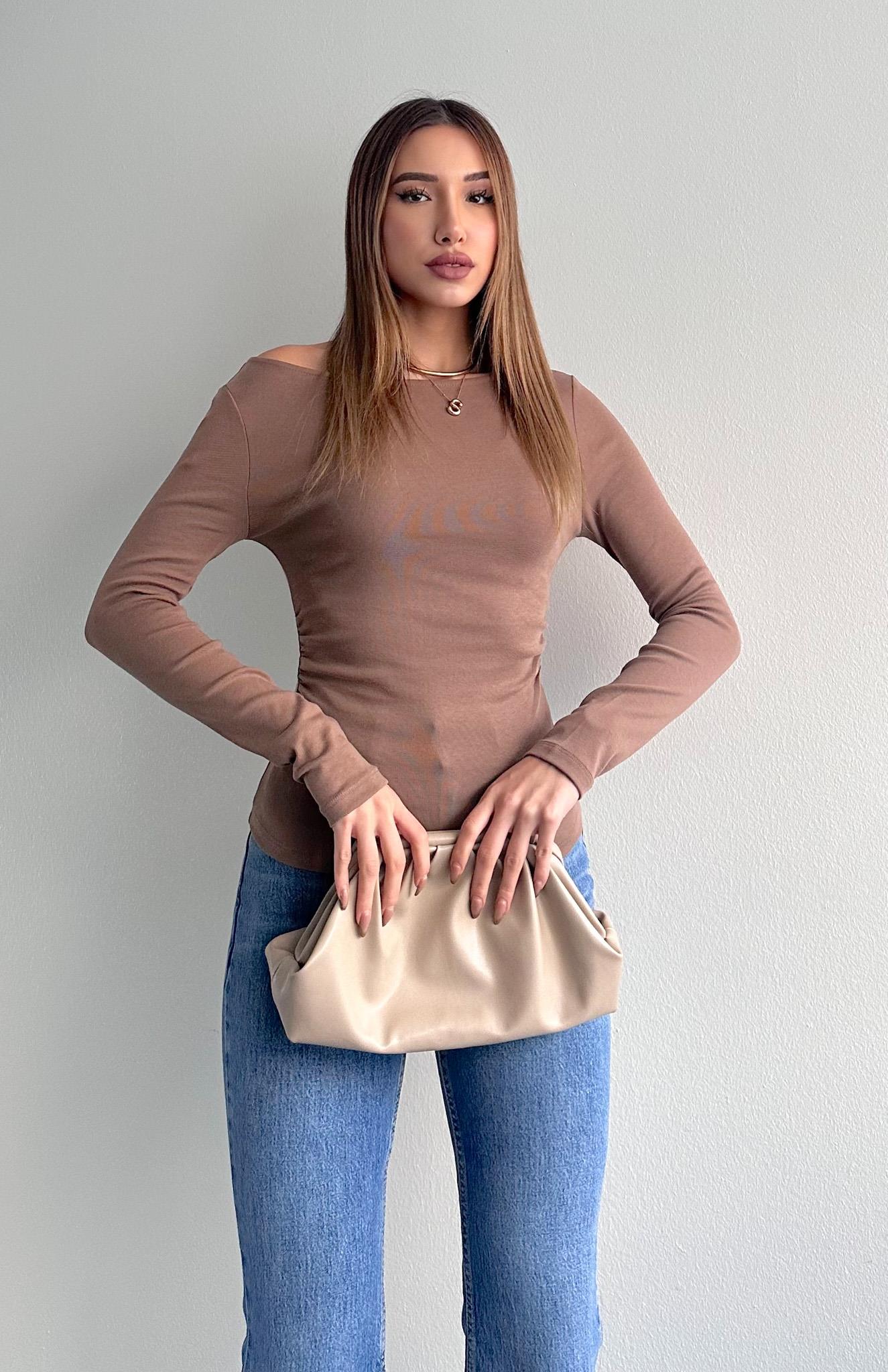 Büzgülü Kayık Yaka Bluz VİZON