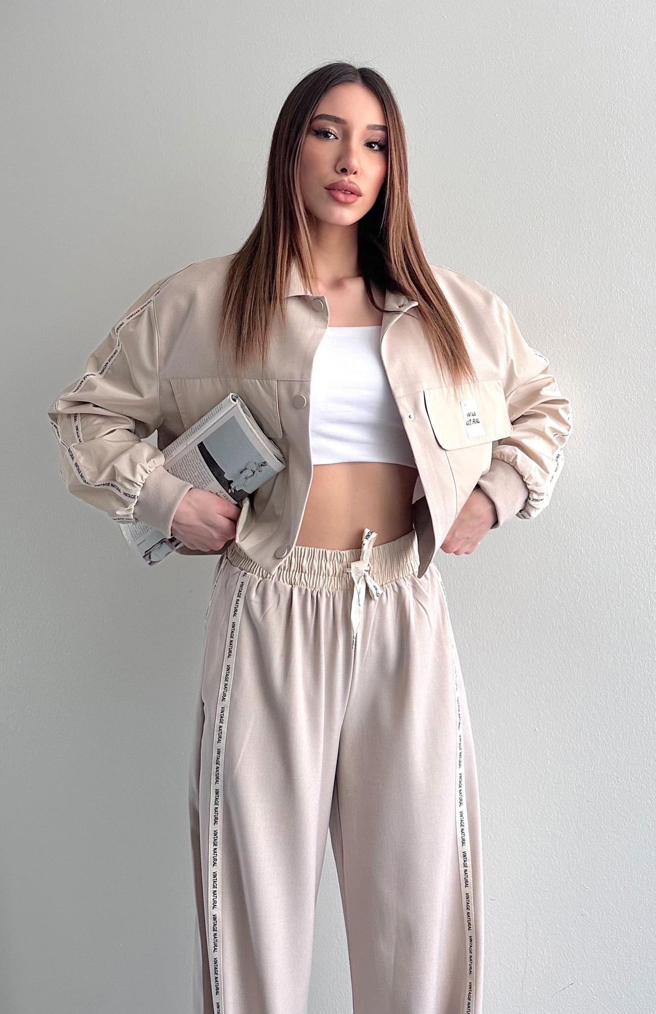 Kumaş Matchli Etiket Detaylı Ceket BEJ