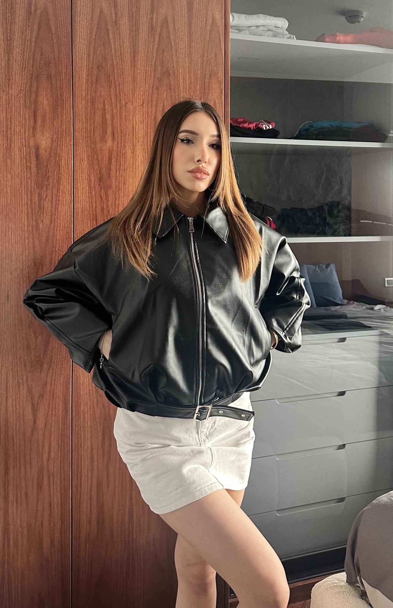 Yaka Detaylı Deri Ceket SİYAH