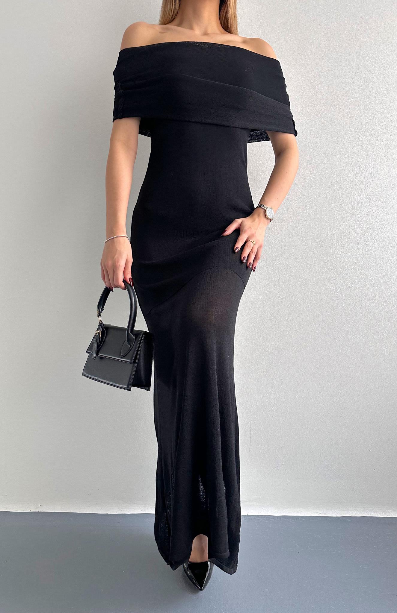 Omuzları Açık SİYAH