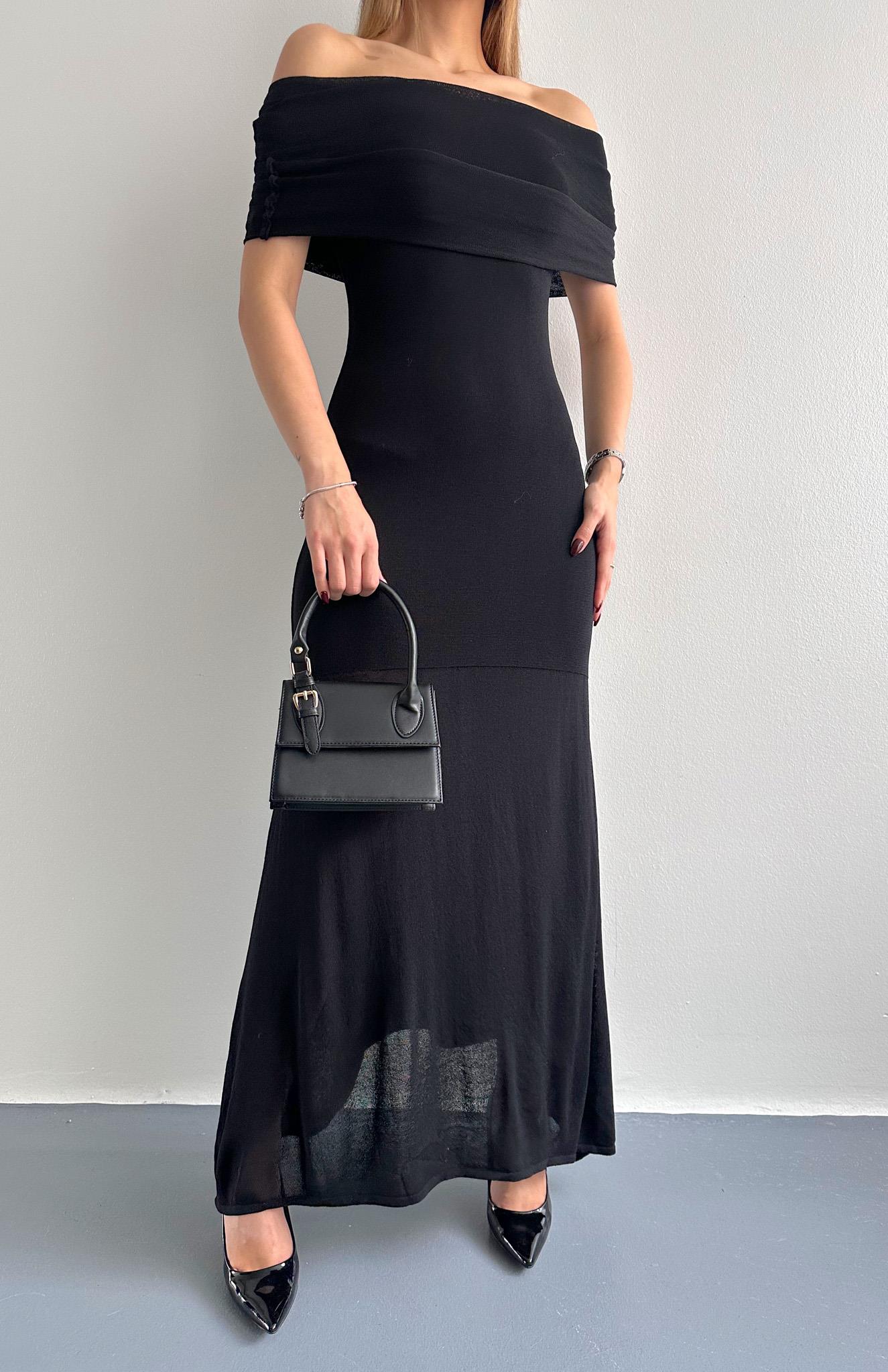 Omuzları Açık SİYAH