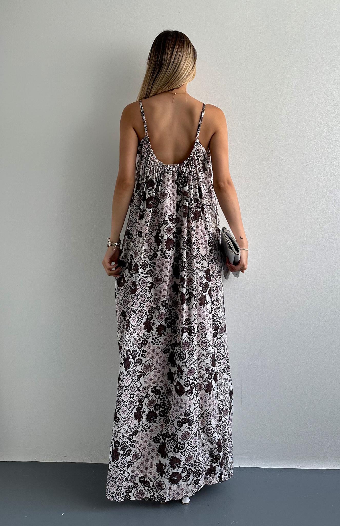 V Yaka Büzgülü Desenli Elbise EKRU