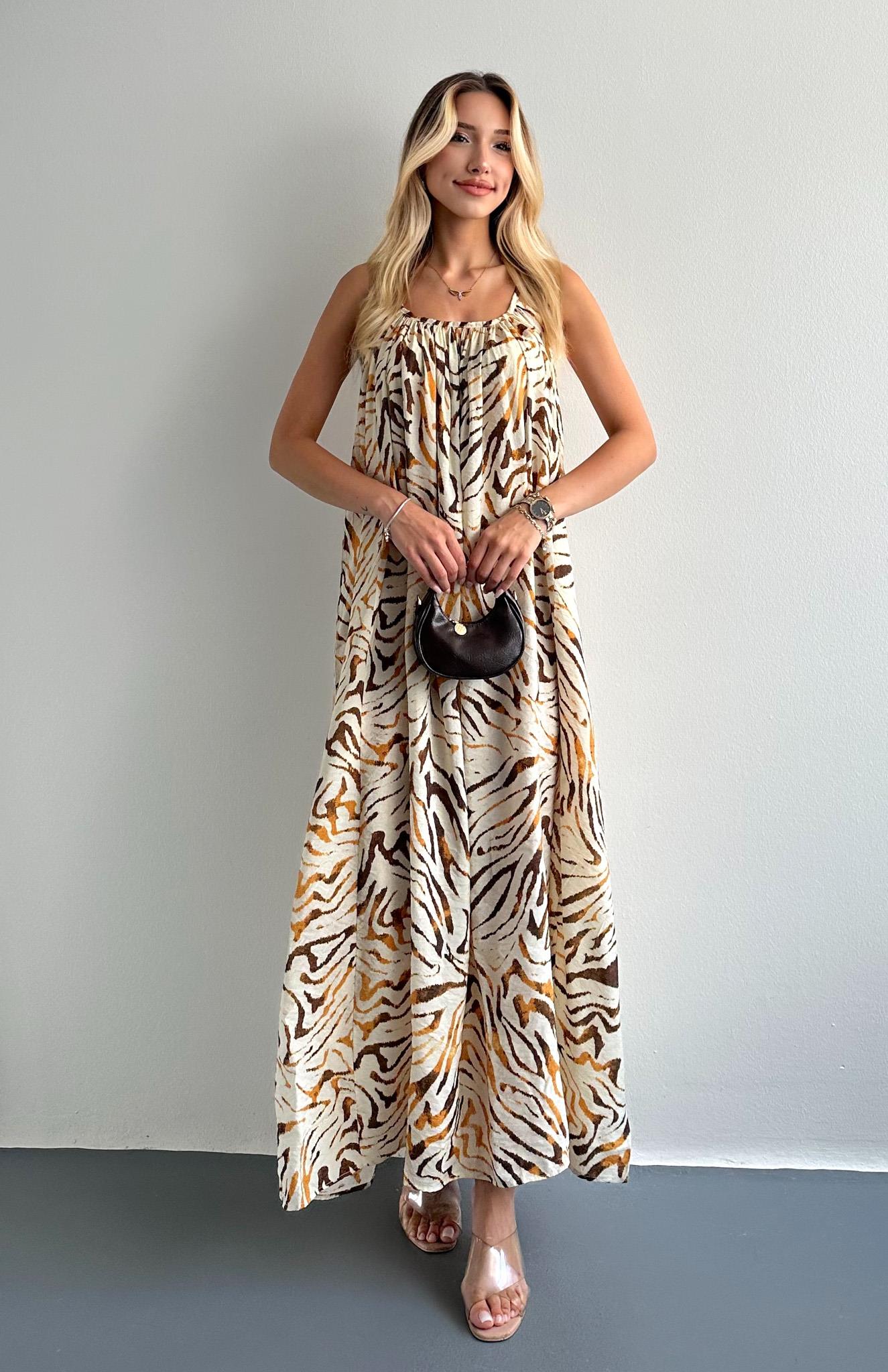 V Yaka Büzgülü Desenli Elbise HARDAL