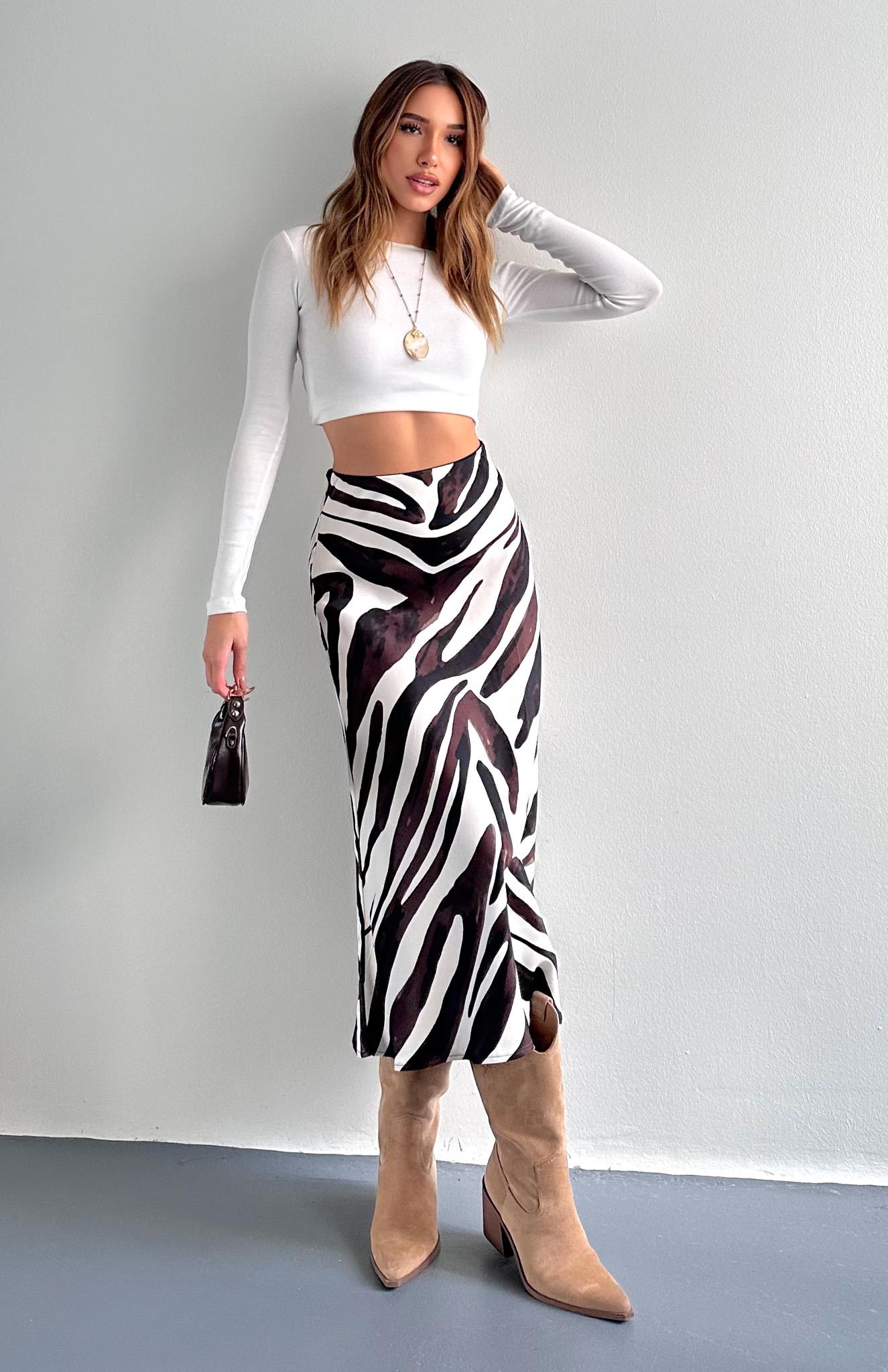 Kahve Çizgili Saten Verev Etek KAHVERENGİ