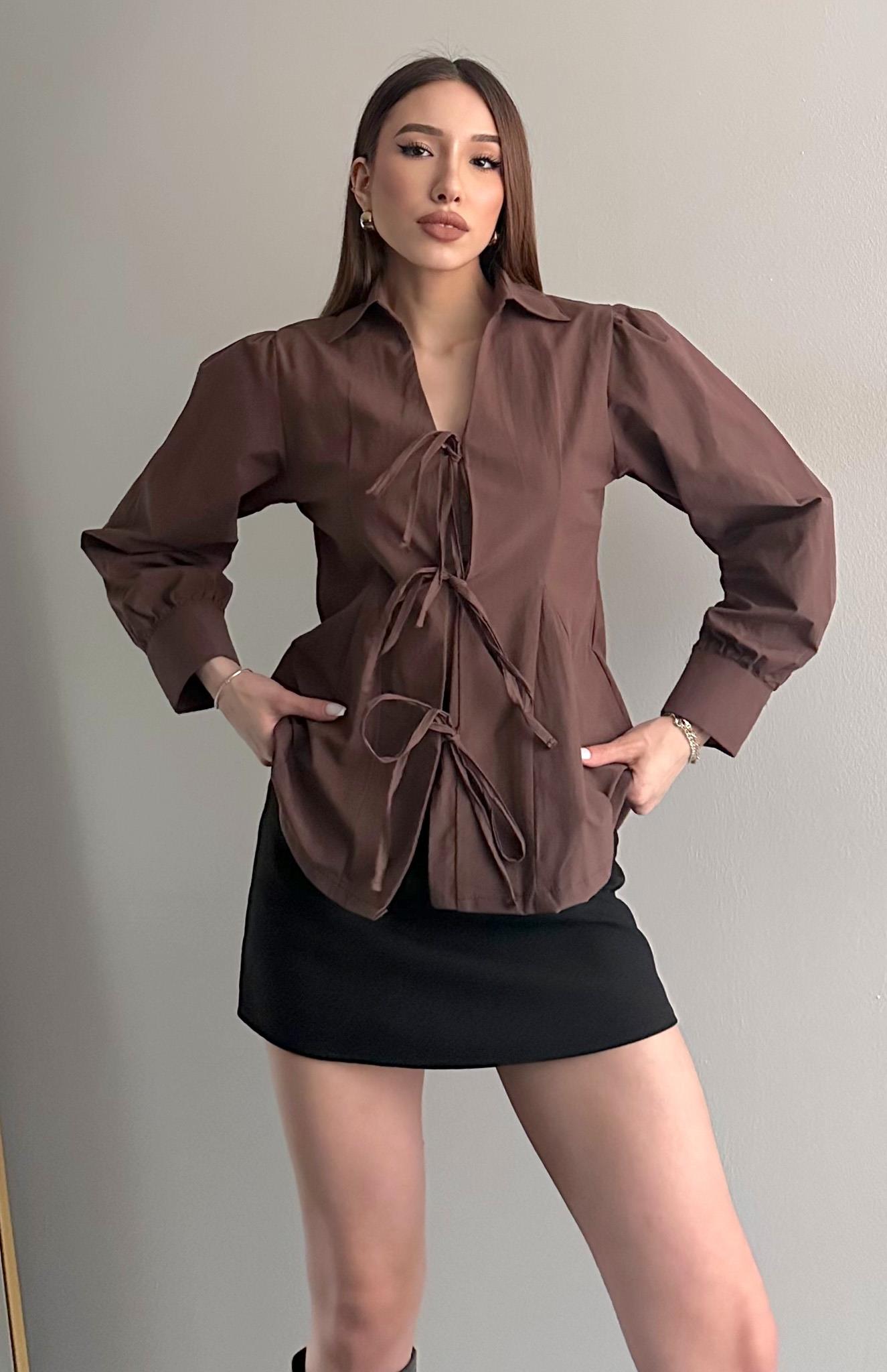 V Yaka Önü Bağlamalı Gömlek KAHVERENGİ