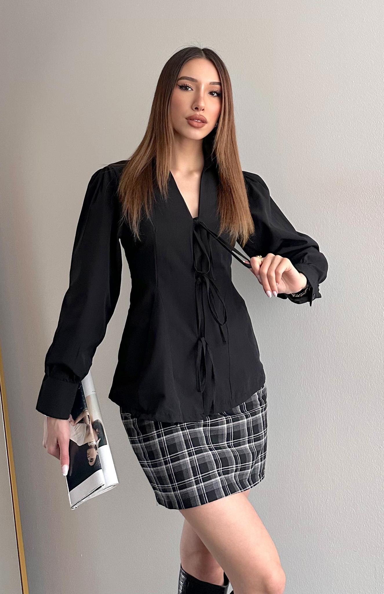 V Yaka Önü Bağlamalı Gömlek SİYAH