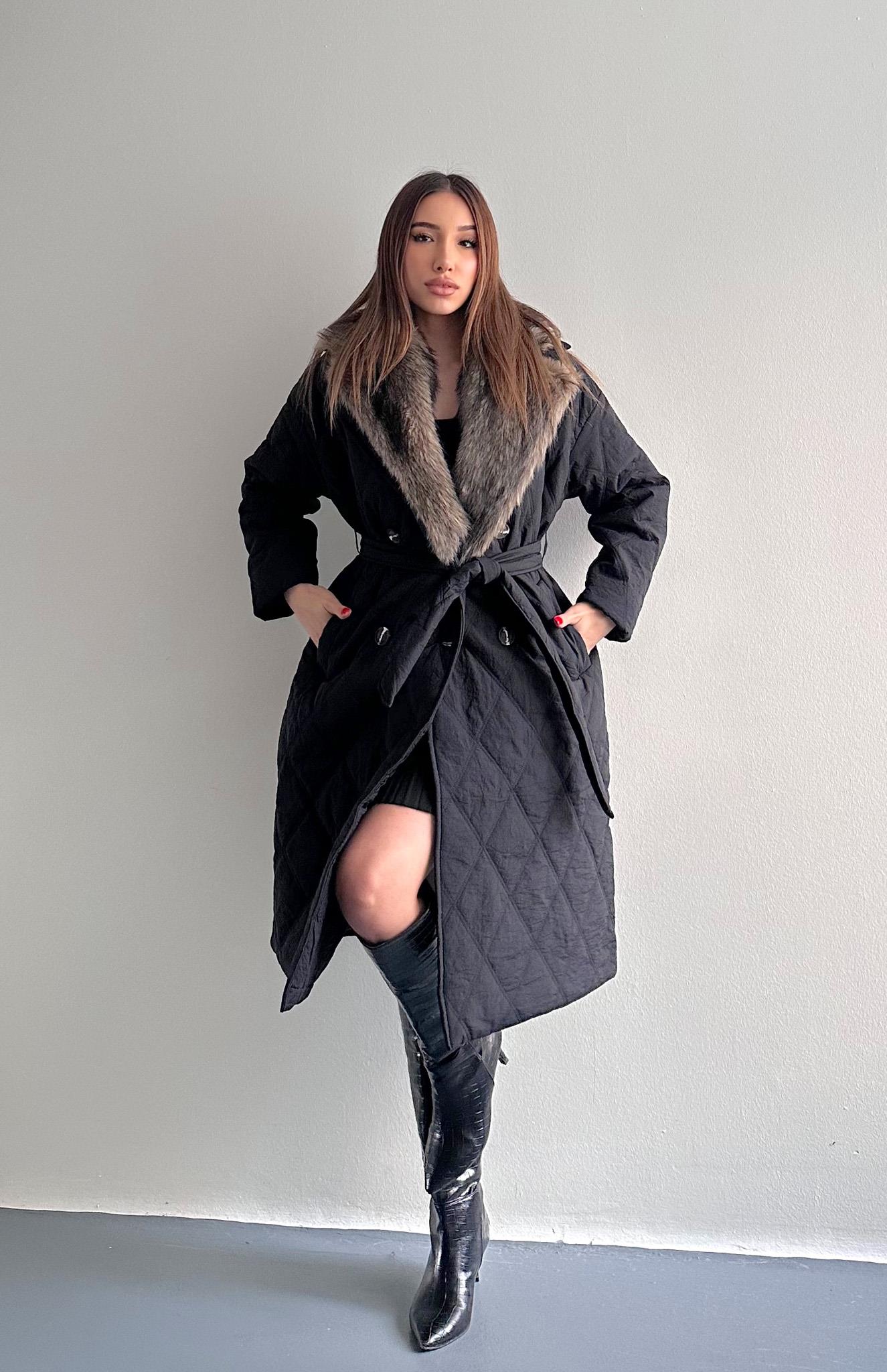 Baklava Kapitone Çikma Kürk Yakalı Mony SİYAH