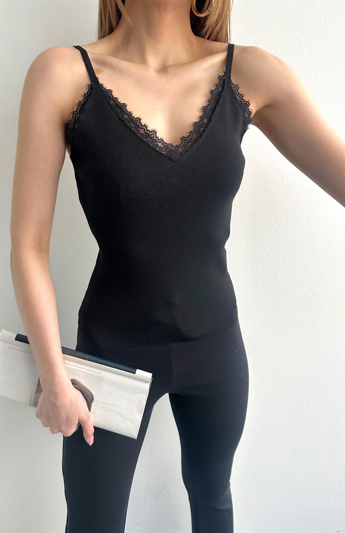 Dantel Detaylı Triko Atlet SİYAH