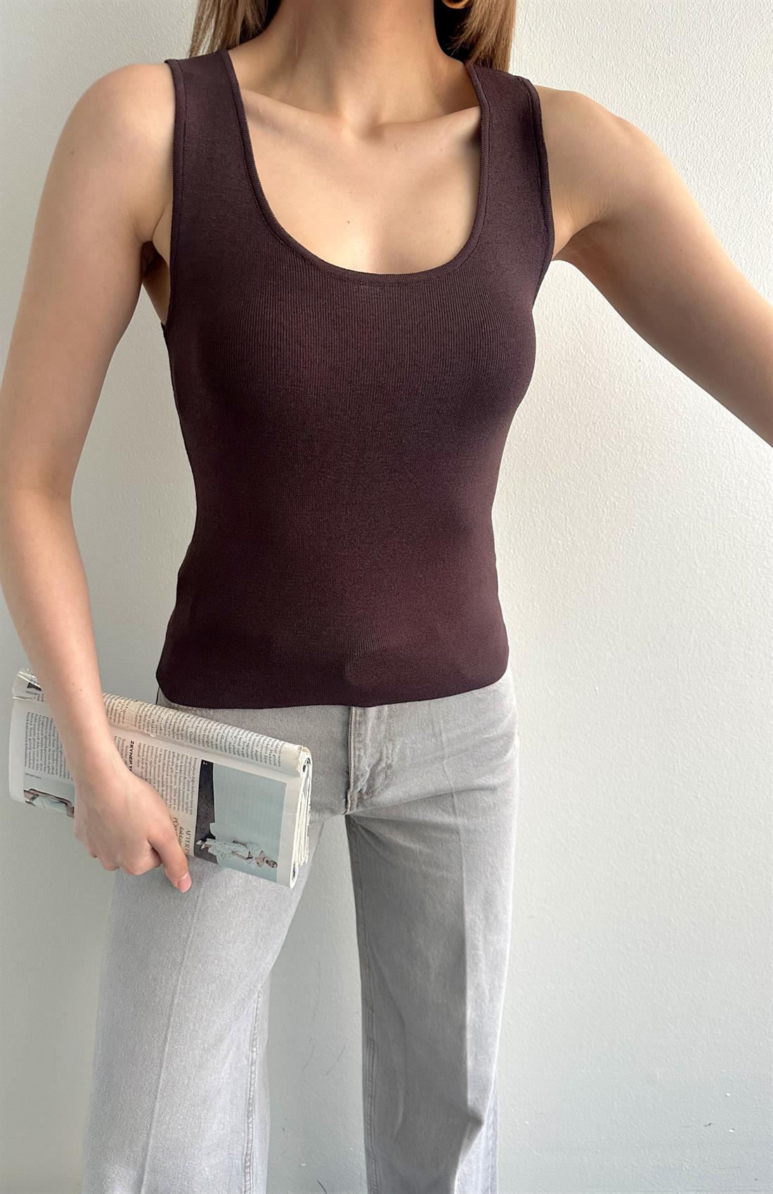 Oval Yaka Elitli Lubin Triko Atlet KAHVERENGİ