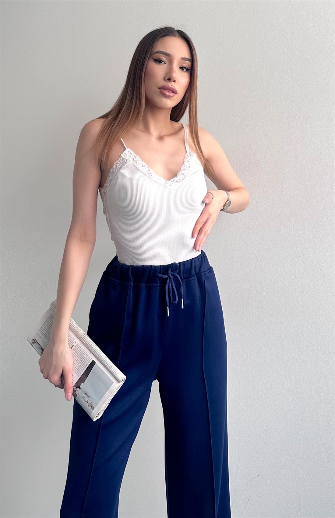 V Yaka Dantelli Askılı Atlet EKRU