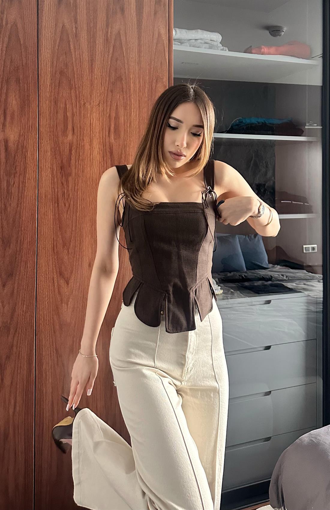 Askı Detaylı Korse Bluz KAHVERENGİ