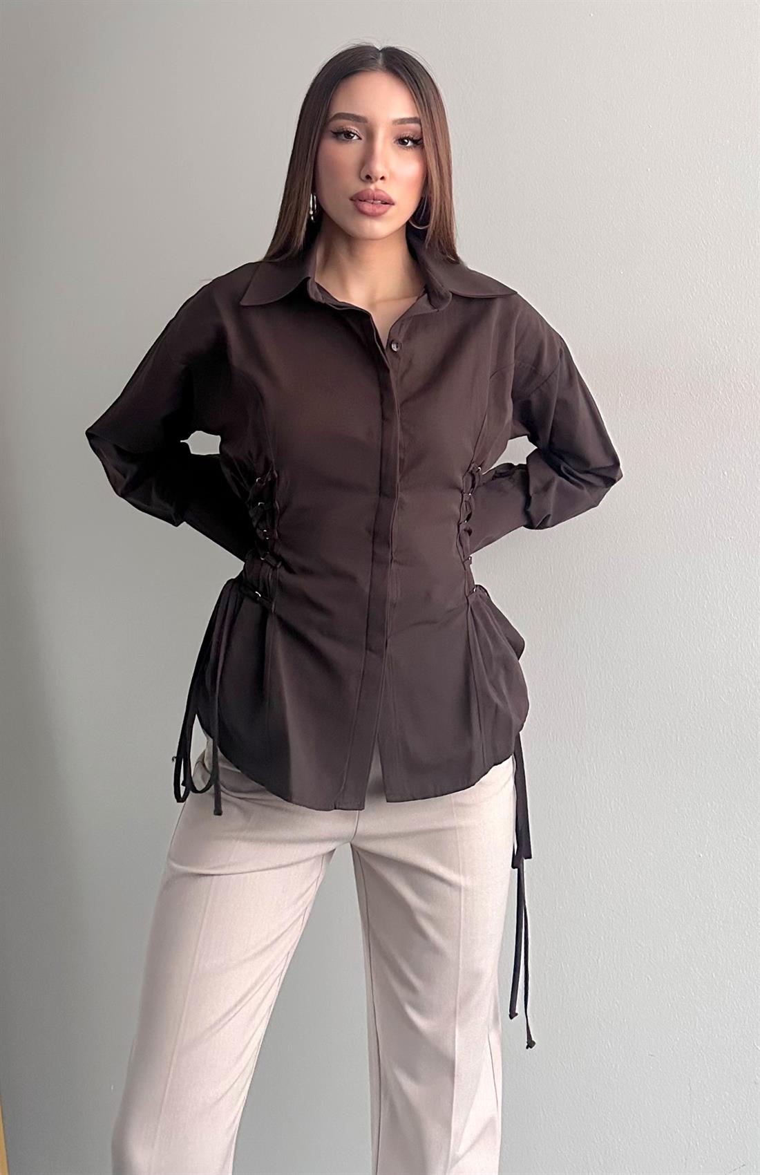 Beli 2 Yan Kuşgözü Bağcık Detaylı Bluz KAHVERENGİ