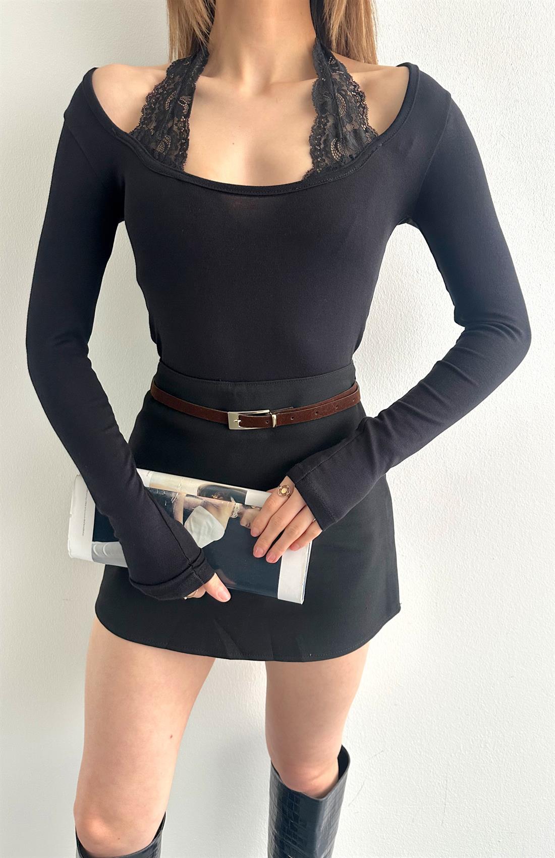 Boyundan Dantelli Bluz SİYAH