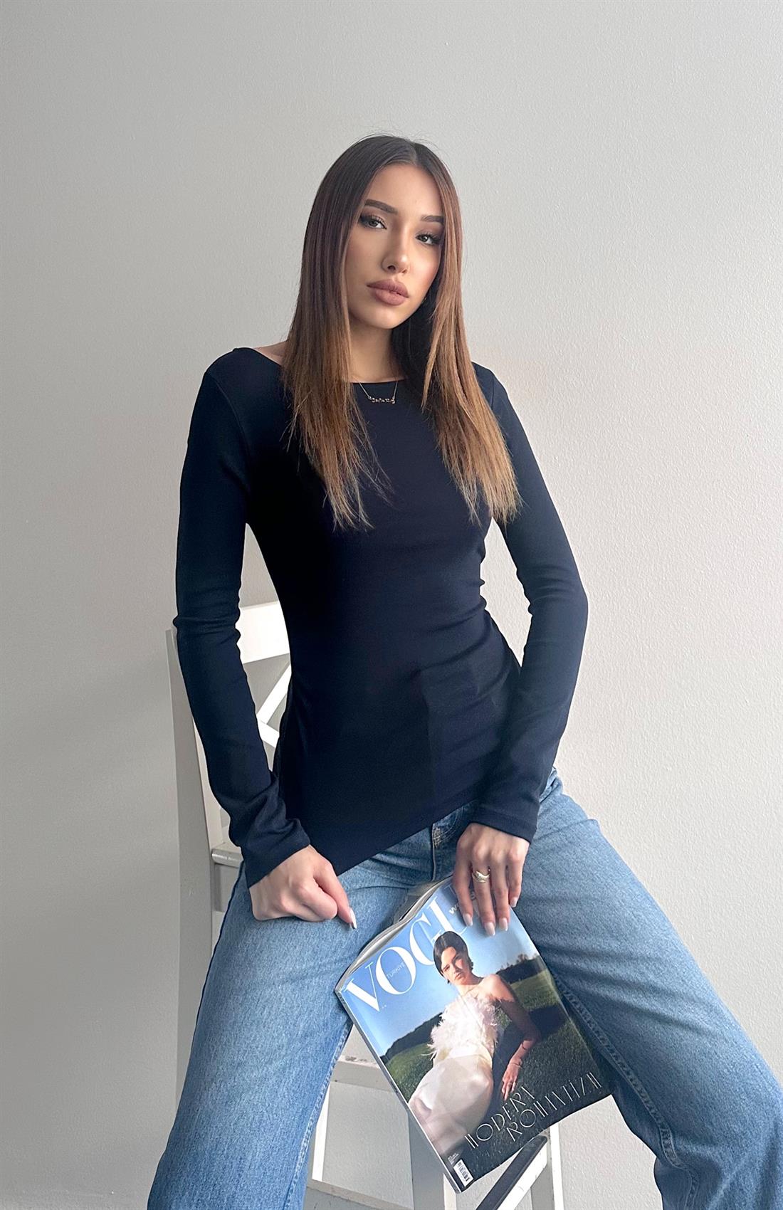 Büzgülü Kayık Yaka Bluz LACİVERT