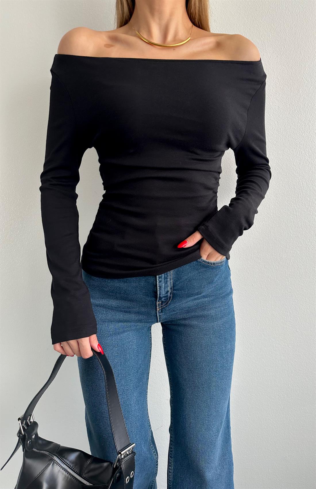 Büzgülü Kayık Yaka Bluz SİYAH