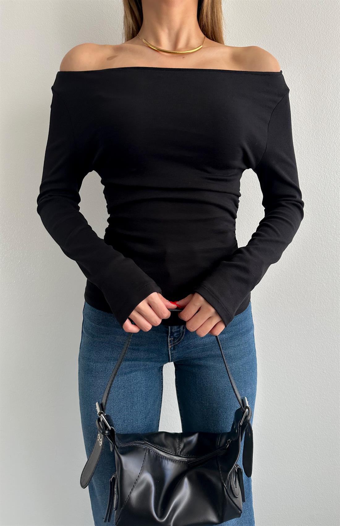 Büzgülü Kayık Yaka Bluz SİYAH