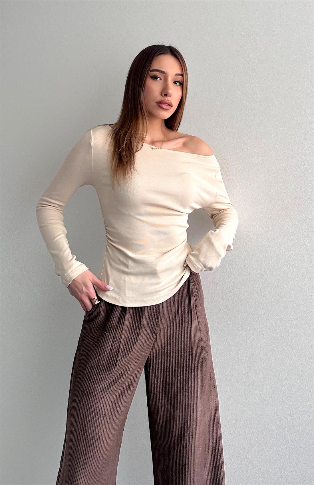 Büzgülü Kayık Yaka Bluz TAŞ