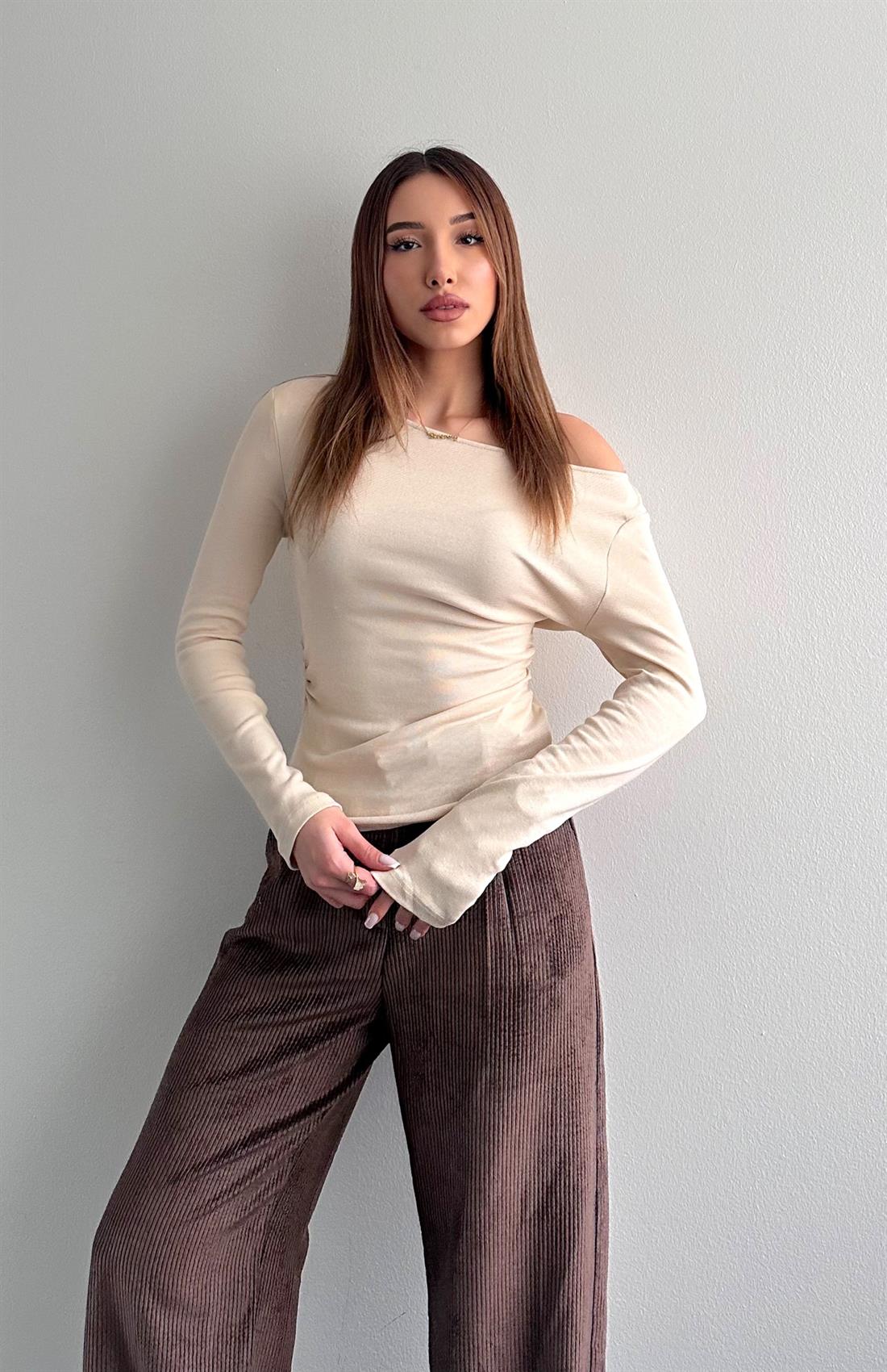 Büzgülü Kayık Yaka Bluz TAŞ