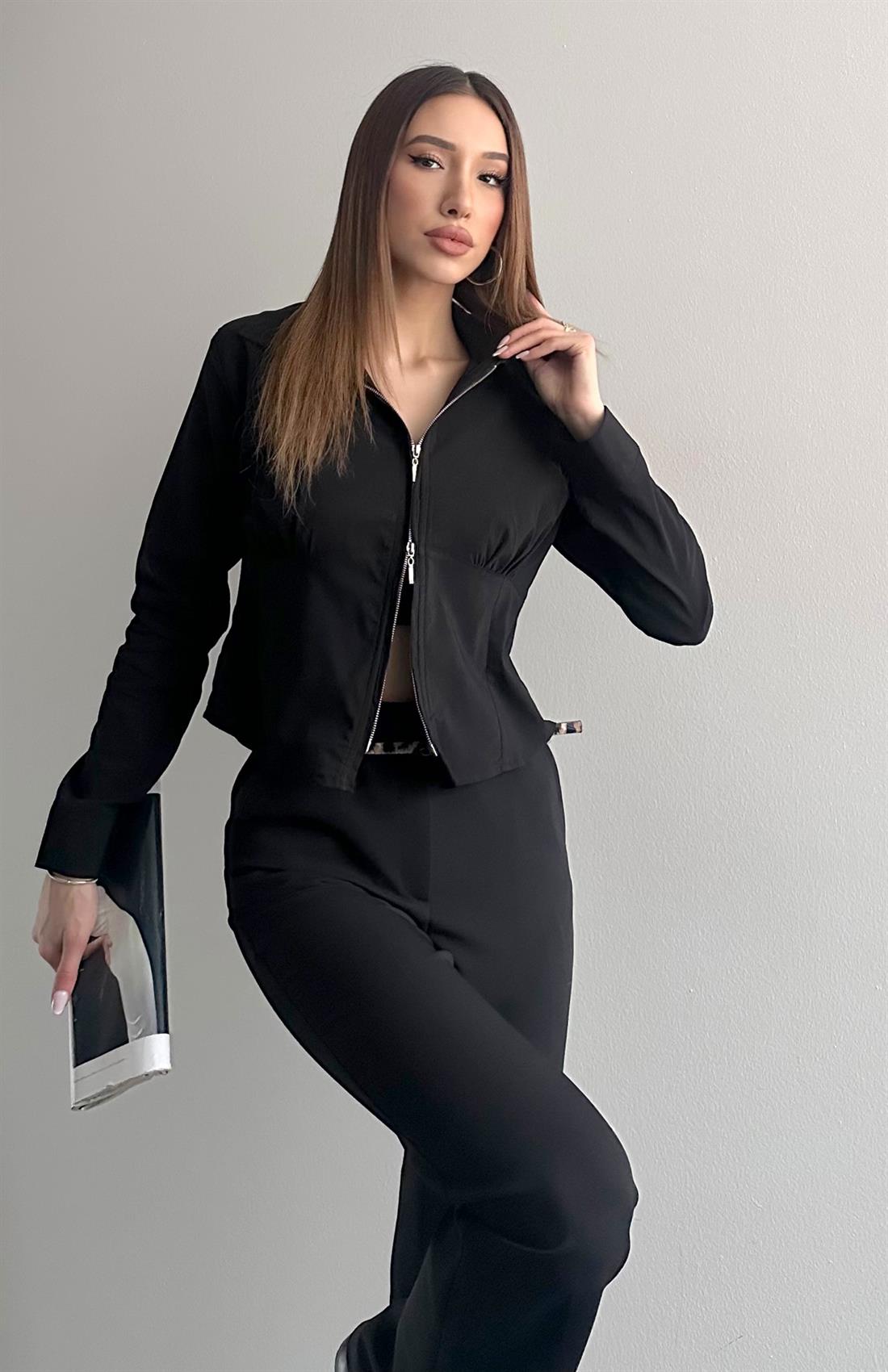 Göğüs Büzgü Detaylı Fermuarlı Bluz SİYAH