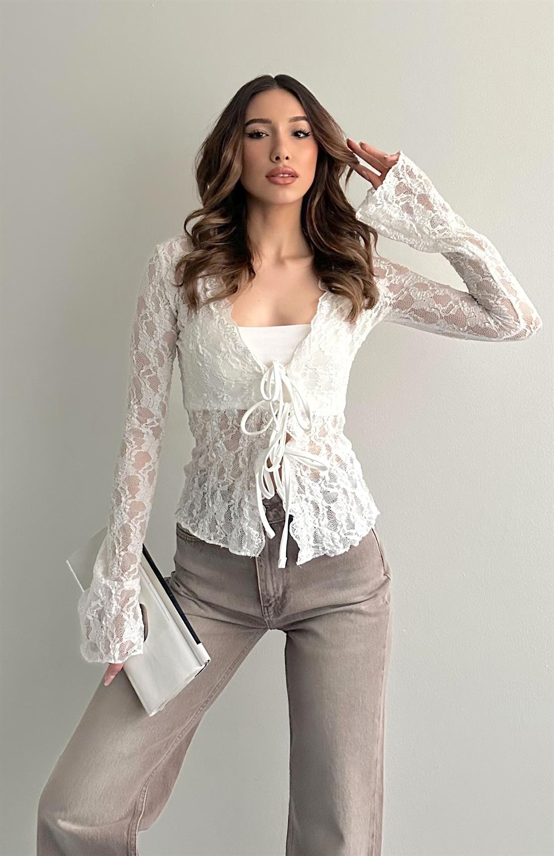 V Yaka Önü Bağlamalı Dantelli Bluz EKRU