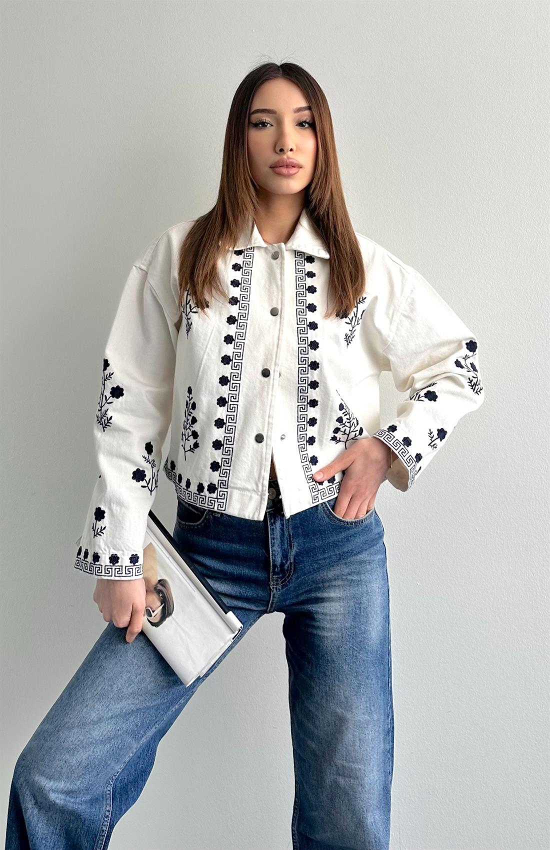 Nakiş Detaylı Ceket BEYAZ