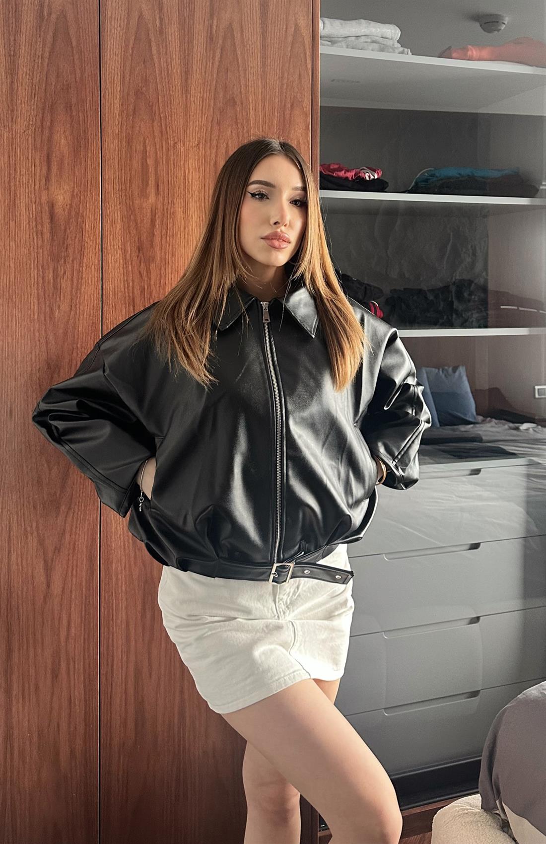 Yaka Detaylı Deri Ceket SİYAH