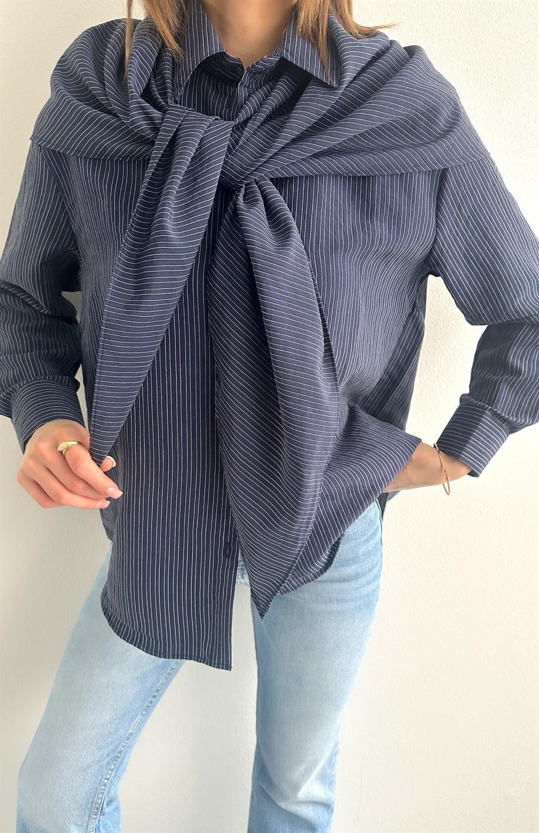 Mendilli Çizgili Gömlek LACİVERT