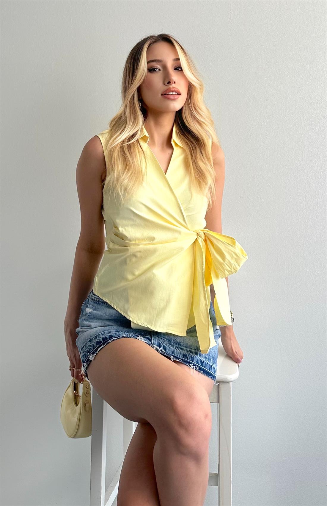 Önü Kruvaze Bağlamalı Pİleli Kolsuz Gömlek SARI