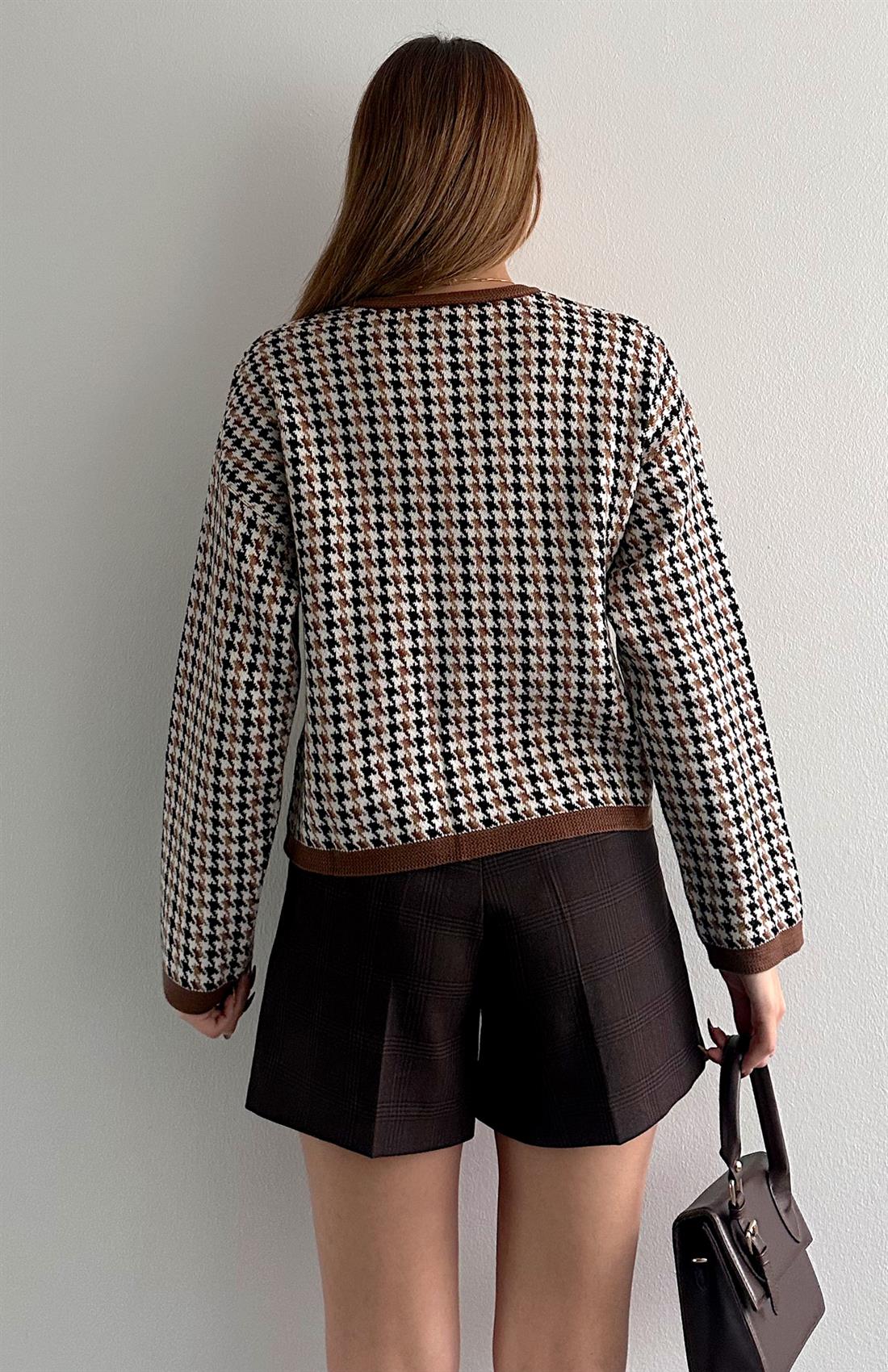 5 Düğmeli Renkli Hırka Kahve-Ekru