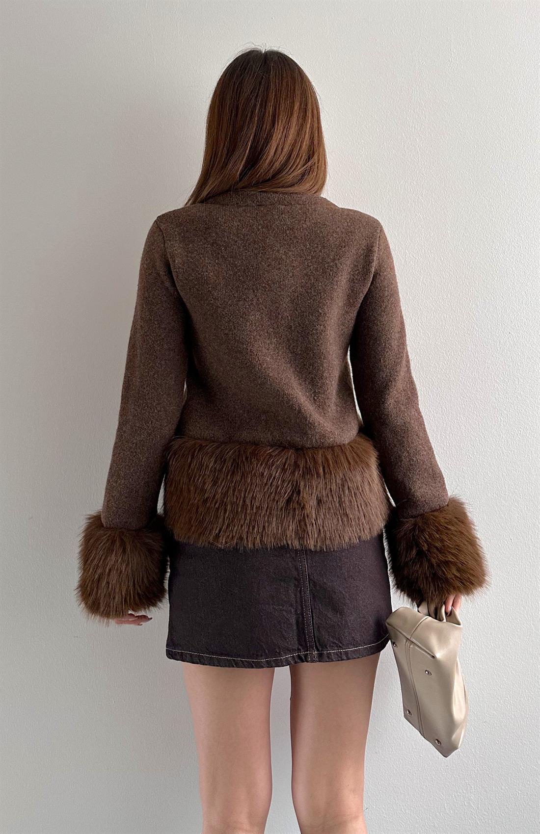 Altı Ve Kolları Tüylü Hırka KAHVERENGİ