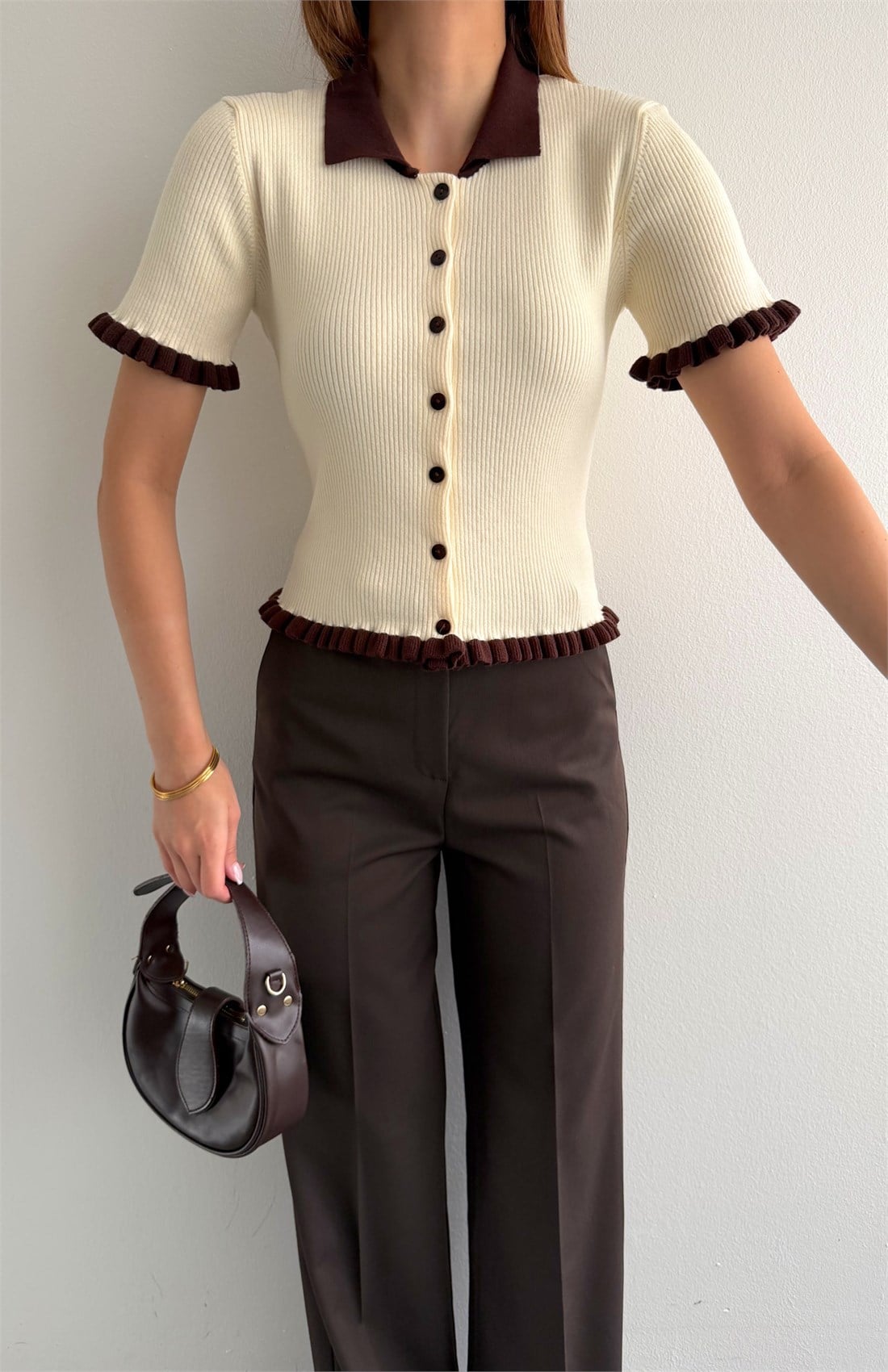 Kollari Ve Alti Büzgülü Hırka Ekru-Kahve