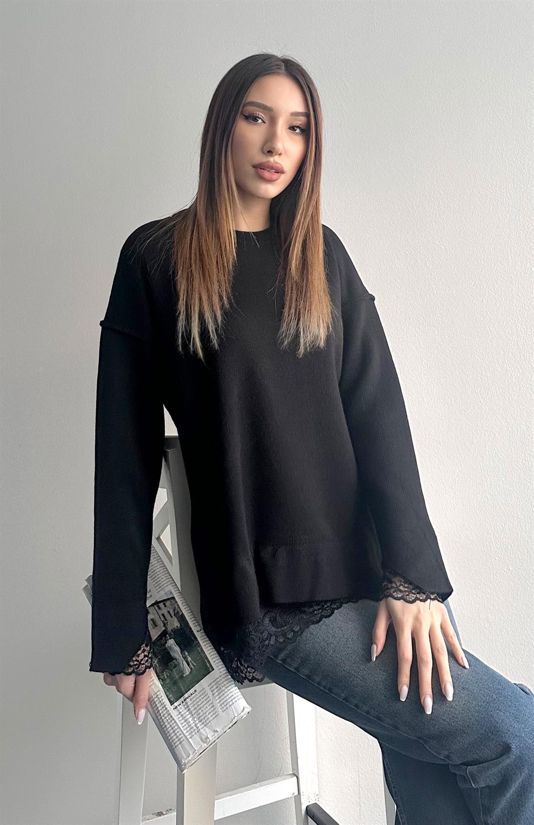 Dantel Detaylı Oversize Kazak SİYAH