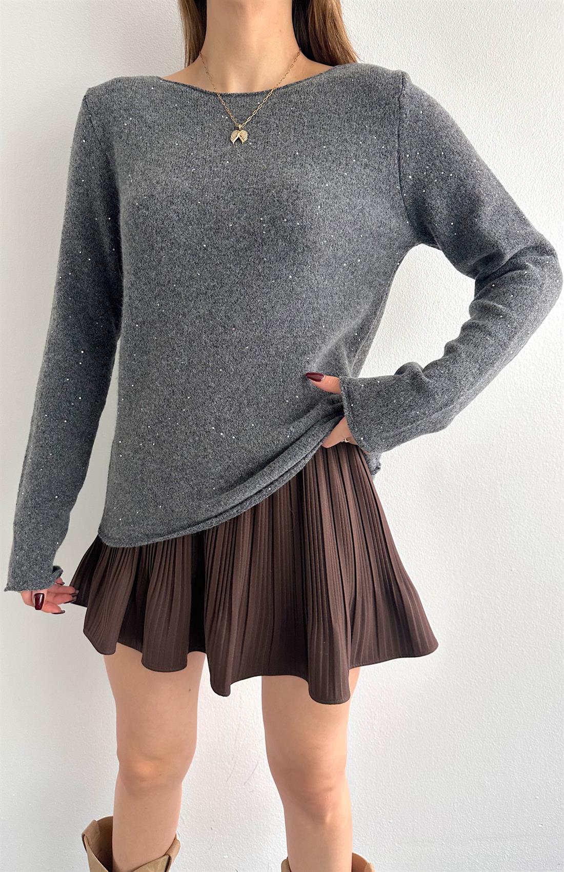 Kayık Yaka Pullu Simli Kazak FÜME