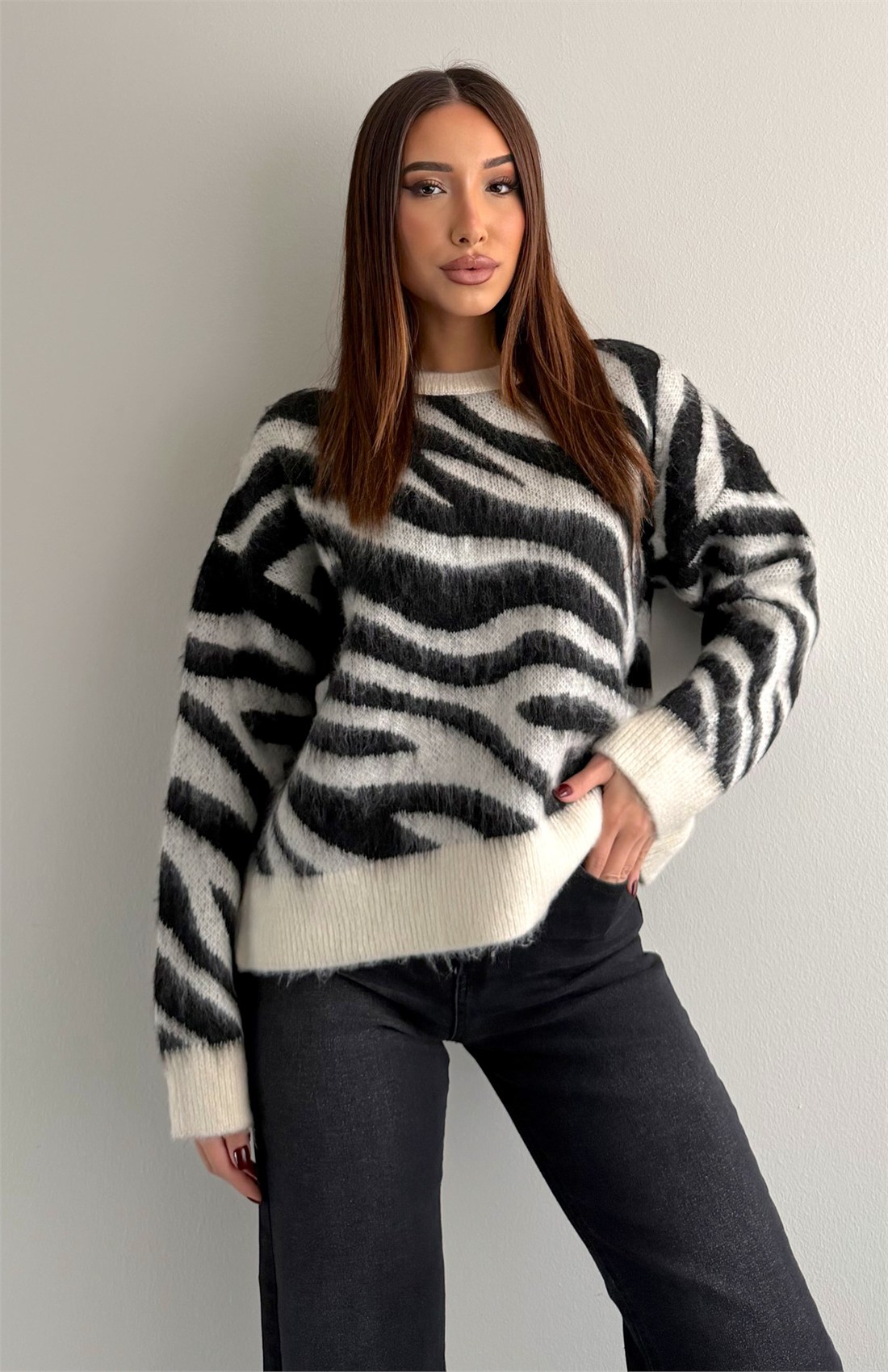 Zebra Desen Kazak EKRU-SİYAH