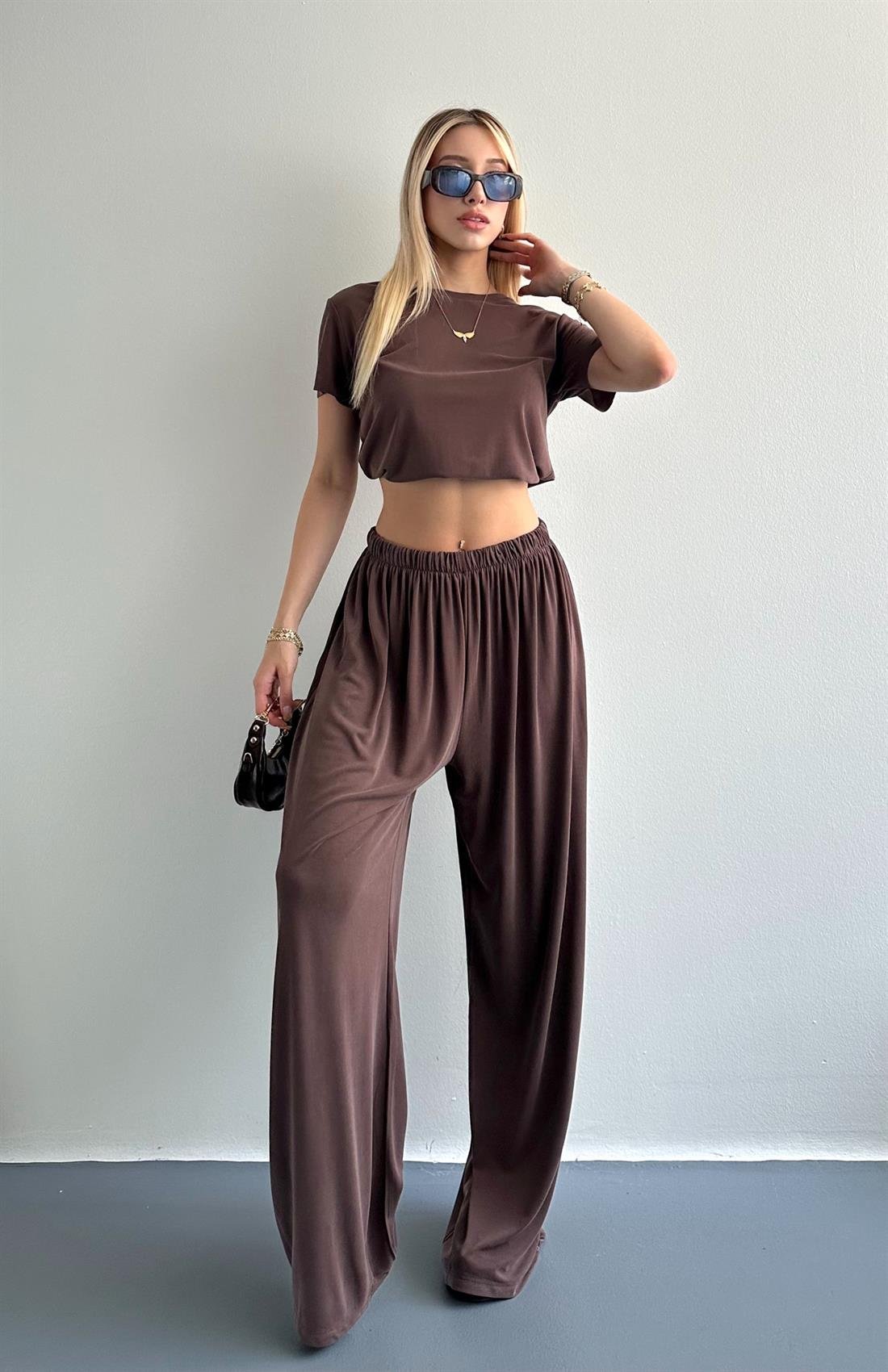 Dikişsiz Beli Lastikli Geniş Paça Pantolon KAHVERENGİ