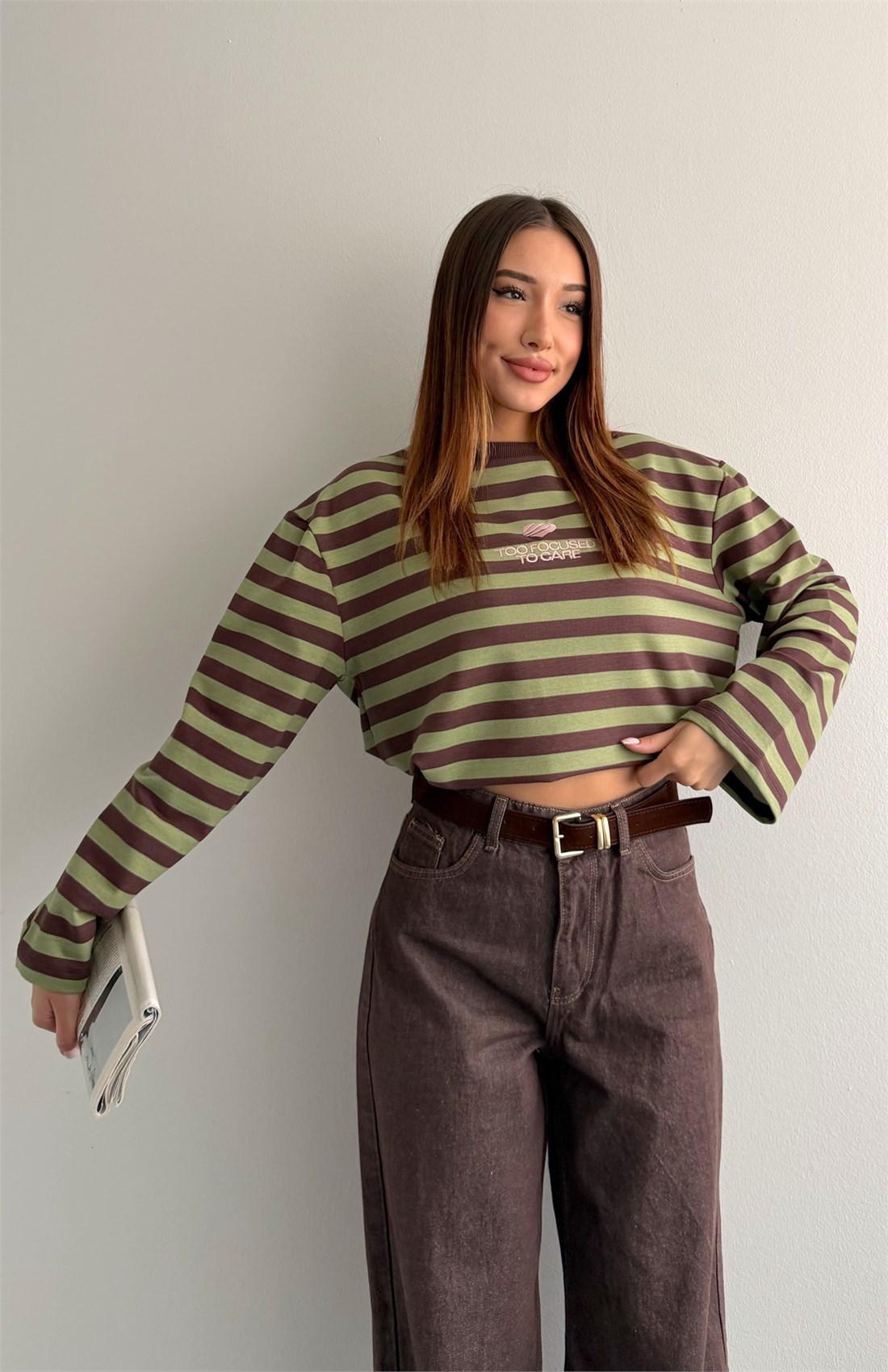 Bisiklet Yaka Çizgili Sweatshırt HAKİ