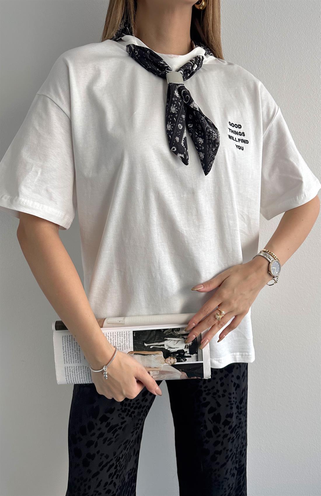 Fular Detaylı Tshırt EKRU