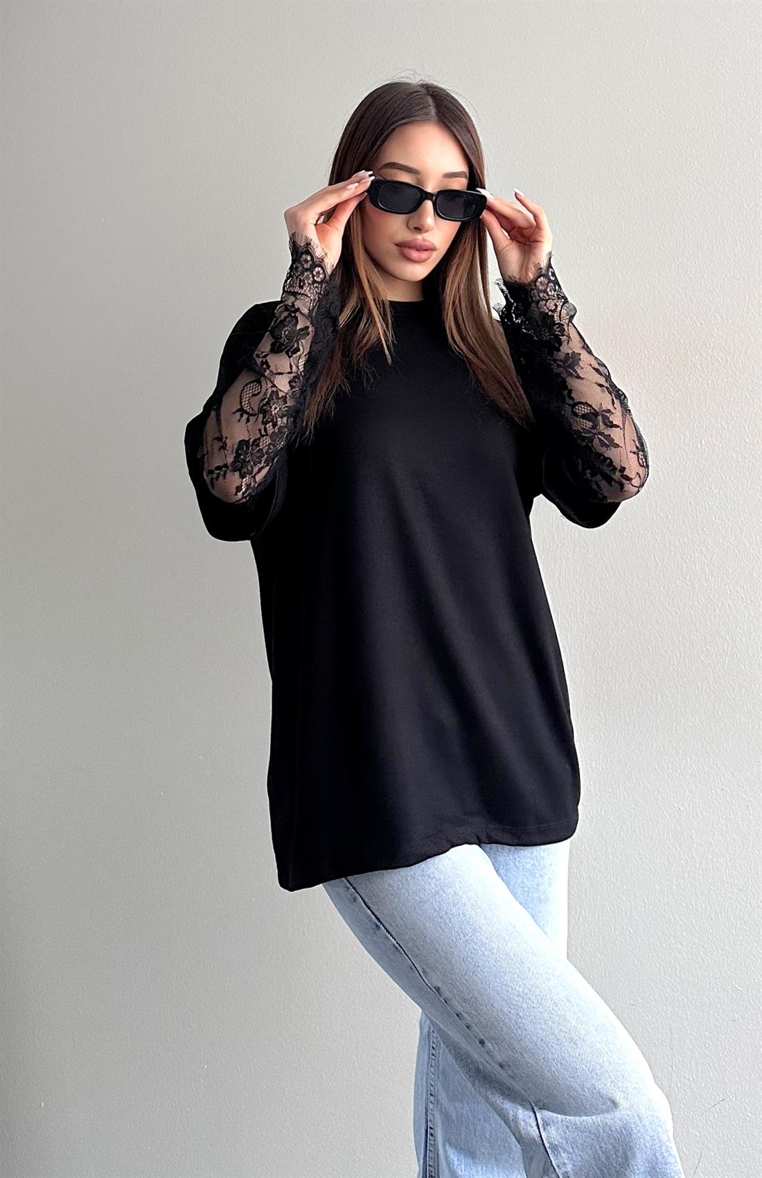 Kolları Dantel Tshırt SİYAH