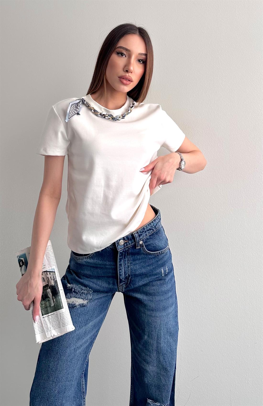 Kolyeli Tshırt EKRU