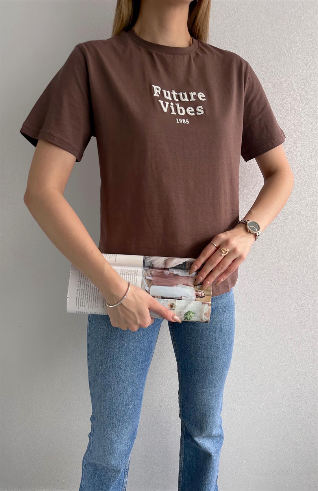 Nakiş Detaylı Tshırt KAHVERENGİ