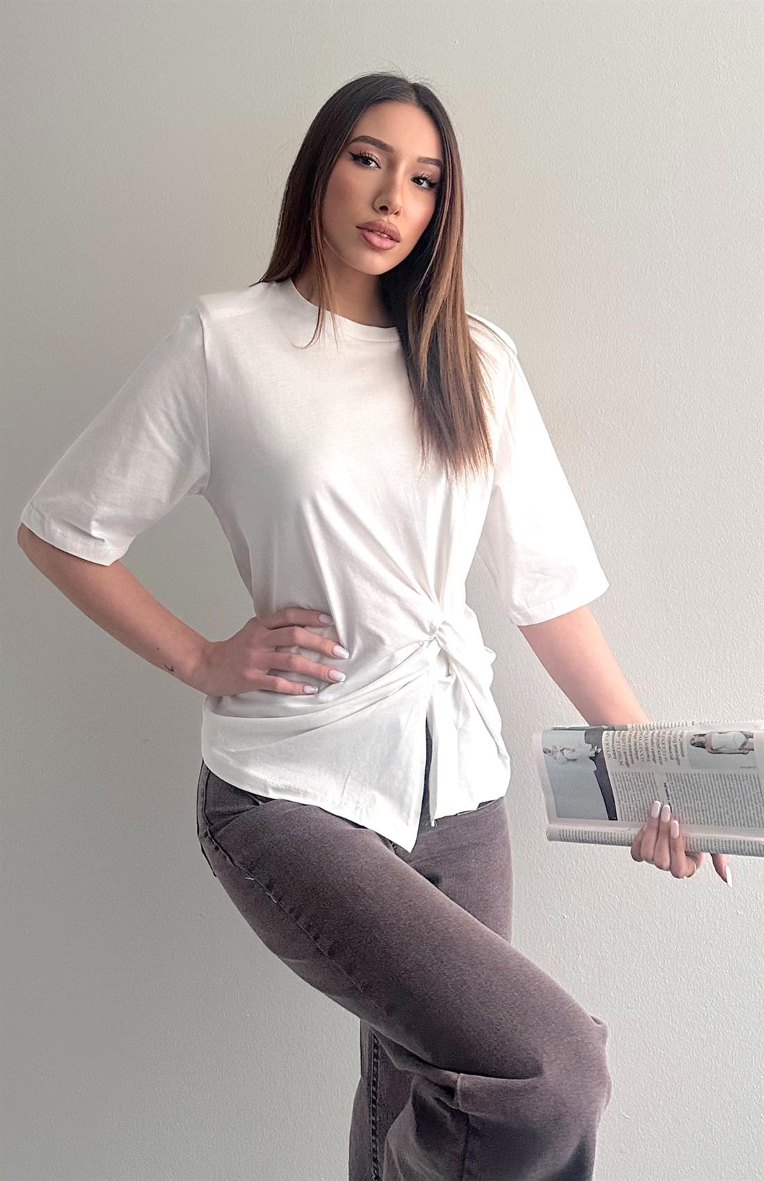 Omzu Vatkalı Yanı Düğümlü T-shirt BEYAZ