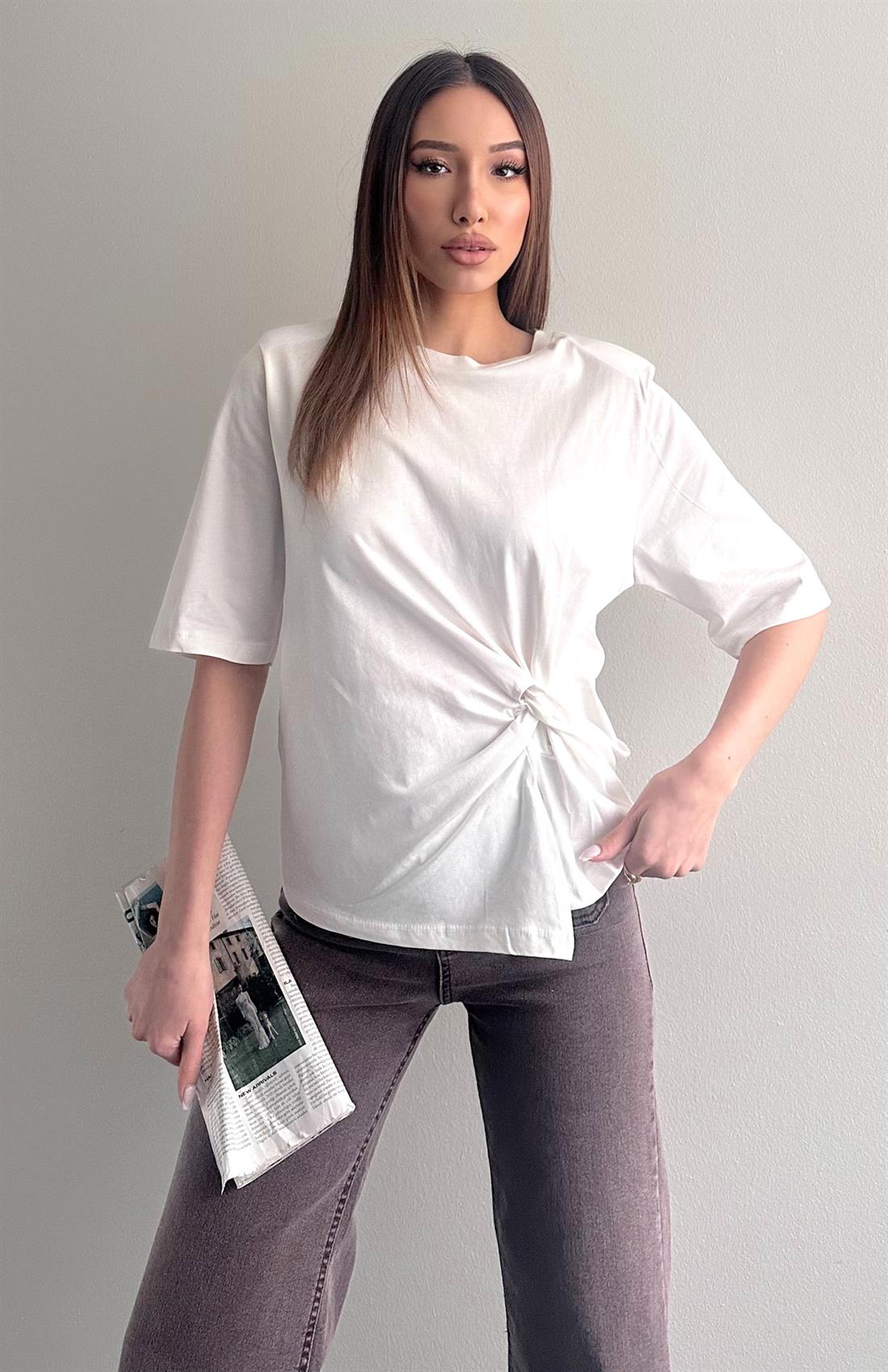 Omzu Vatkalı Yanı Düğümlü T-shirt BEYAZ