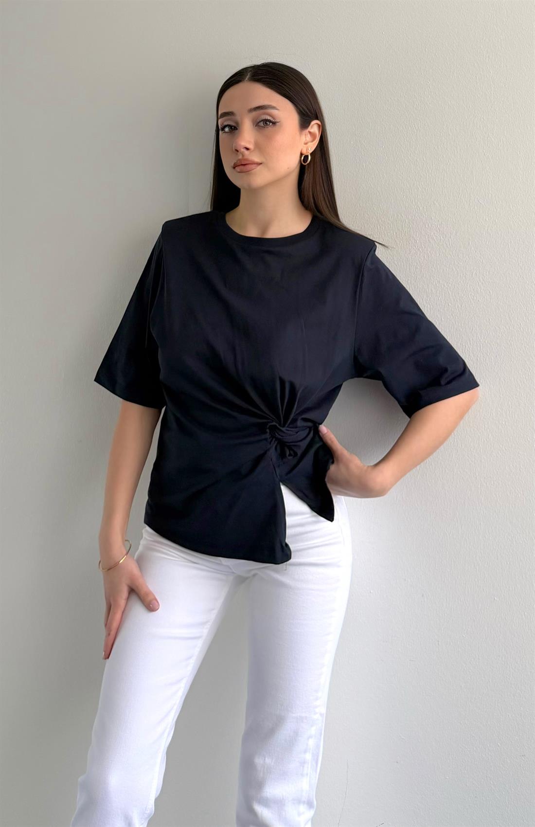 Omzu Vatkalı Yanı Düğümlü T-shirt LACİVERT