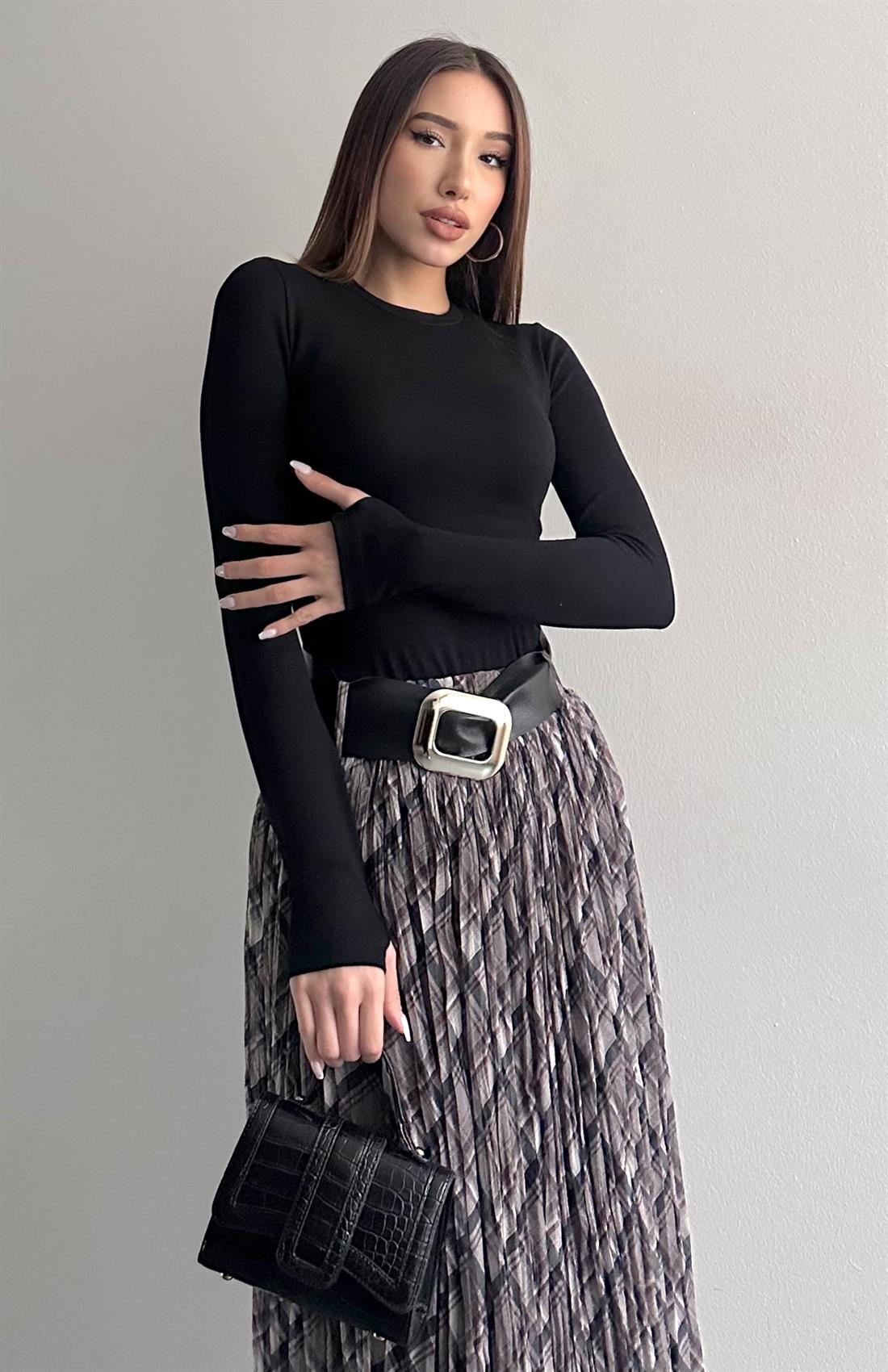 Parmak Geçirmeli Tshırt SİYAH