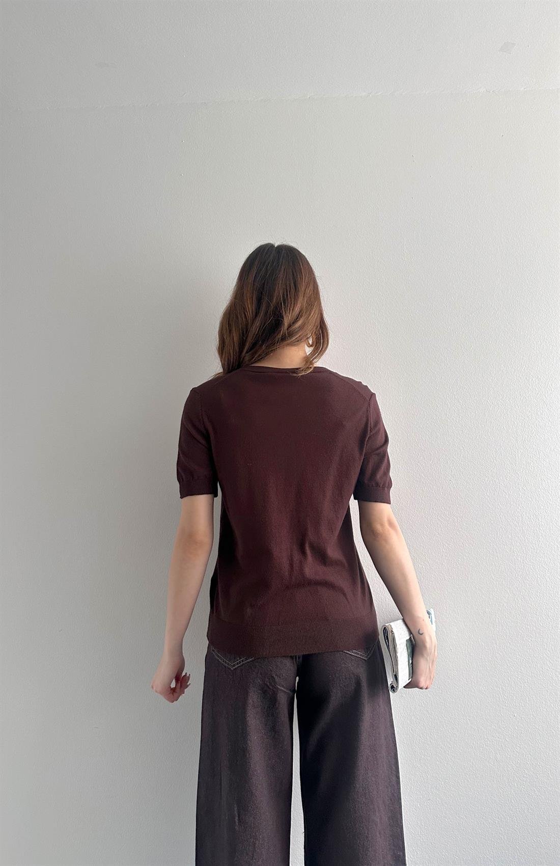 V Yaka Basic Elitli Kısa Kol Kazak KAHVERENGİ