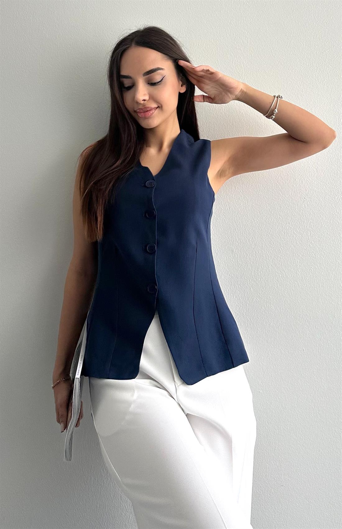 V Yaka Düğmeli Arka Yırtmaçlı Yelek LACİVERT