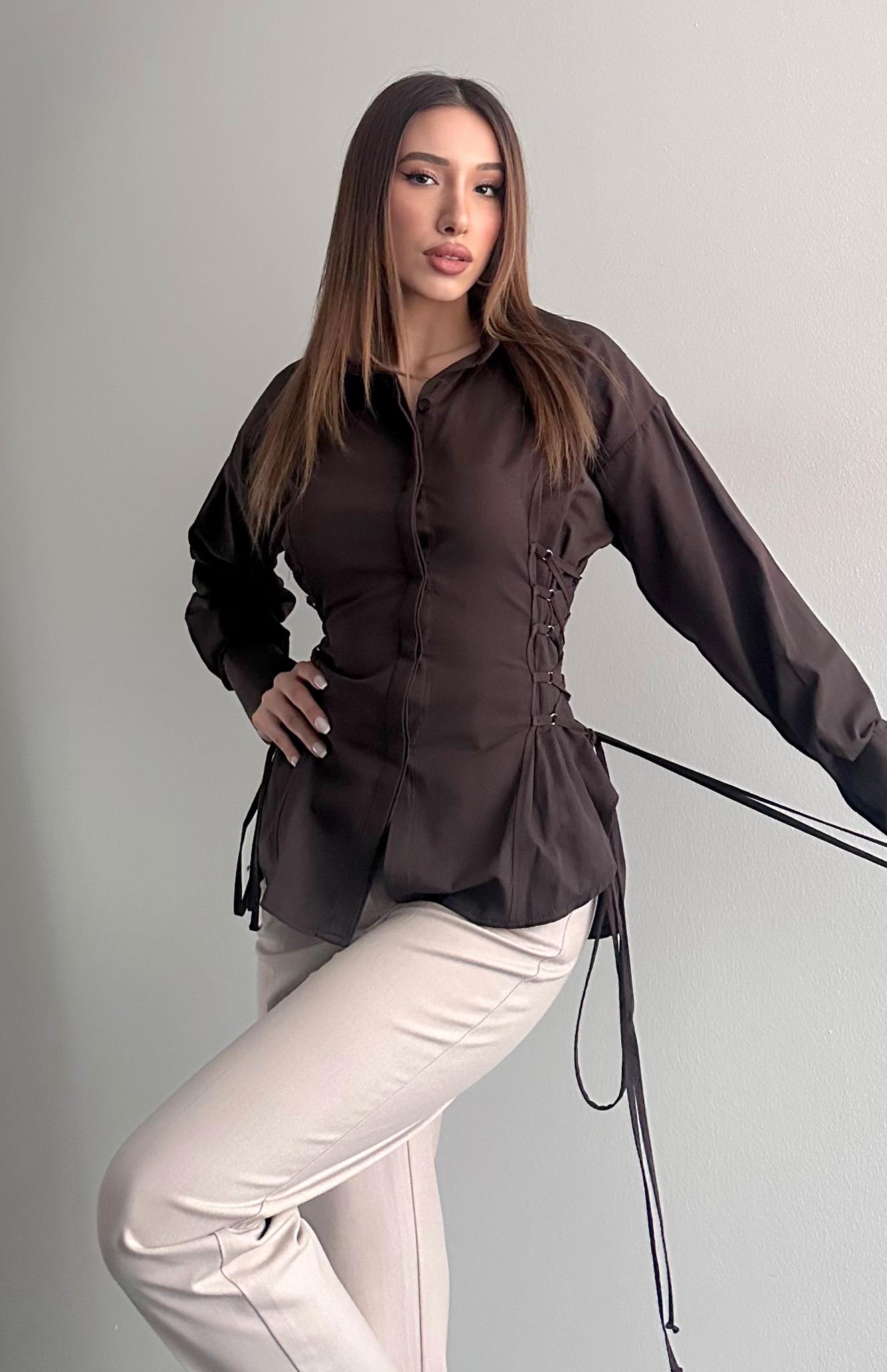 Beli 2 Yan Kuşgözü Bağcık Detaylı Bluz KAHVERENGİ